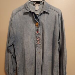 Looney tunes shirt small